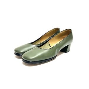 Vintage 1970s olive green vegan leather square toe slip on platform heels
